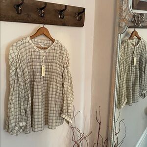 NWT Max studio baby doll blouse